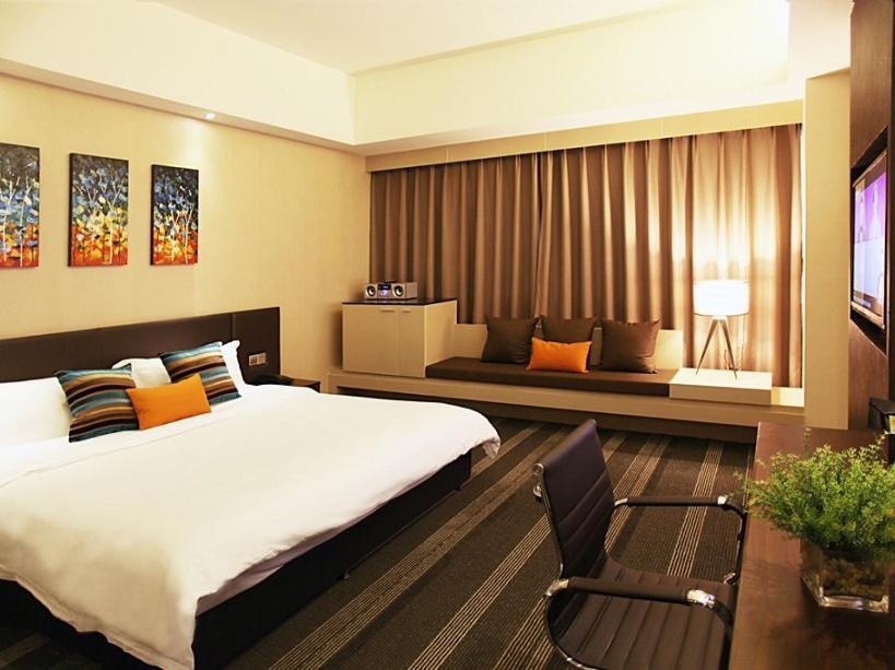 Vienna International Hotel Changzhou Railway Station Bagian luar foto