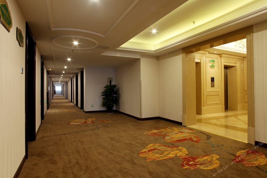 Vienna International Hotel Changzhou Railway Station Bagian luar foto